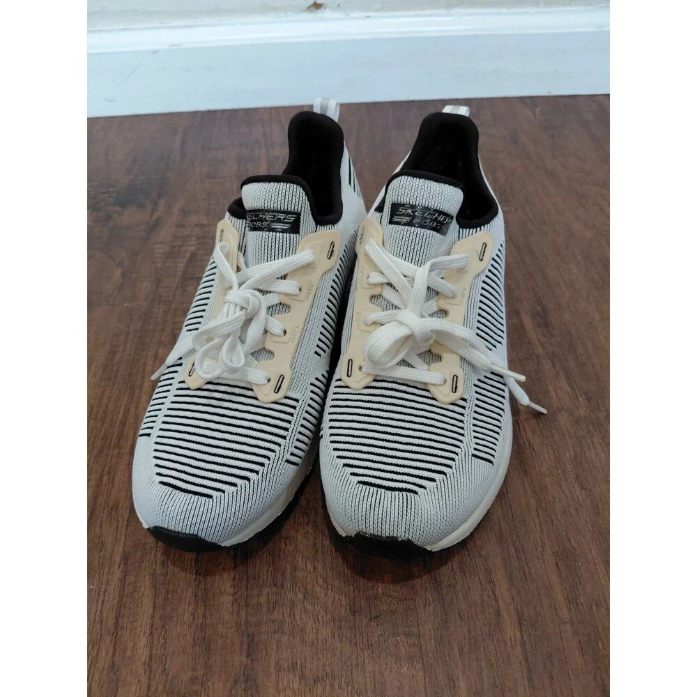 Skechers Bobs Memory Foam Women Size us 9.5 White Black Sneakers Shoes